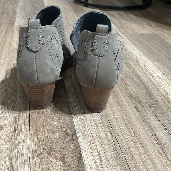 Bauhaus Grey Ankle Booties size 8 - Picture 2 of 5